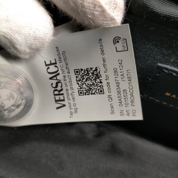 Authentic VERSACE Black Leather Hand Bag mon788-111025 - Picture 15 of 16